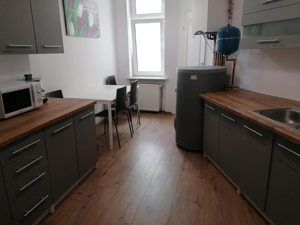 Hostel Tulip - Pokoj Jednoosobowy Nr 3 Ze Wspolna Lazienka I Kuchnia 슈체친 외부 사진