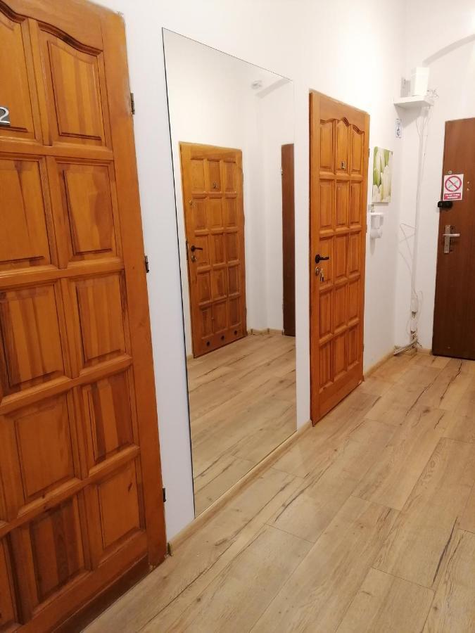 Hostel Tulip - Pokoj Jednoosobowy Nr 3 Ze Wspolna Lazienka I Kuchnia 슈체친 외부 사진
