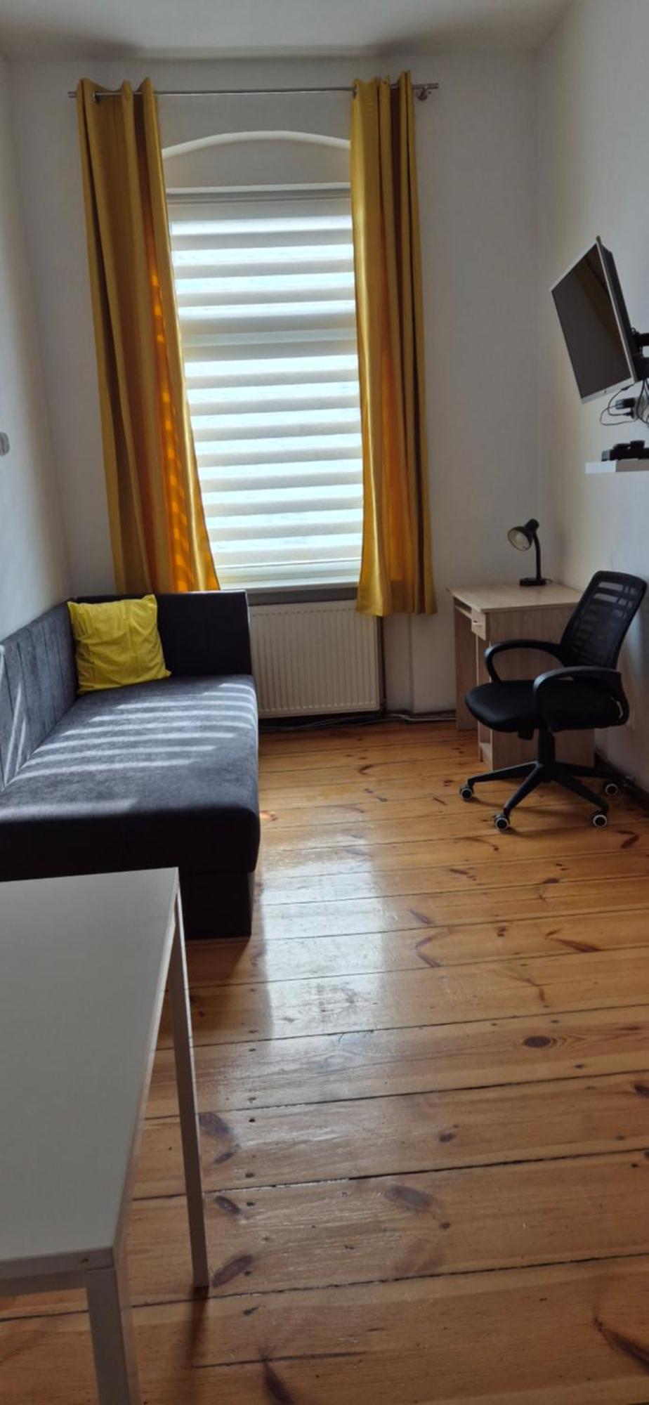 Hostel Tulip - Pokoj Jednoosobowy Nr 3 Ze Wspolna Lazienka I Kuchnia 슈체친 외부 사진